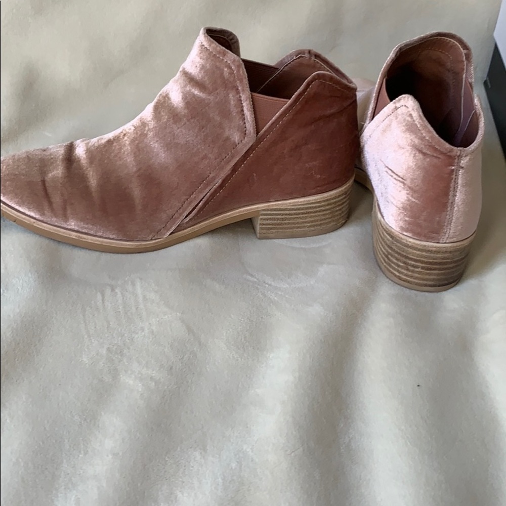Dolce Vita rose velvet booties - Picture 4 of 8